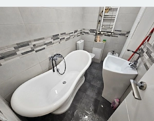 Inchiriez apartament ultracentral pe termen scurt  - imagine 3