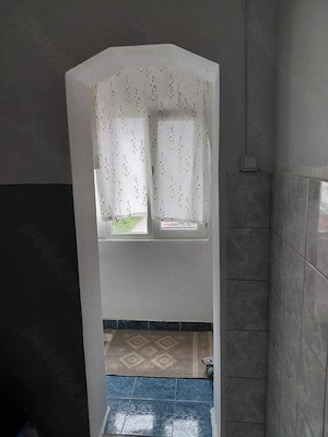 Garsoniera de închiriat, str. Calea Moldovei ,etaj 3 - imagine 2
