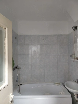 Garsoniera de închiriat, str. Calea Moldovei ,etaj 3 - imagine 5