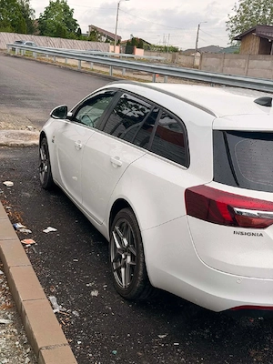 Opel Insignia Tourer - imagine 4