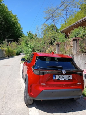  Vand Toyota yaris cross - imagine 3