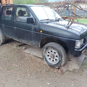 Nissan Navara an 94"-2,5 diesel - imagine 2
