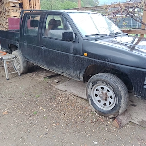 Nissan Navara an 94"-2,5 diesel - imagine 3