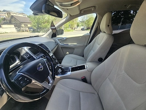 Unic proprietar! Vând Volvo XC60  - imagine 9