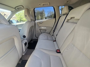 Unic proprietar! Vând Volvo XC60  - imagine 2