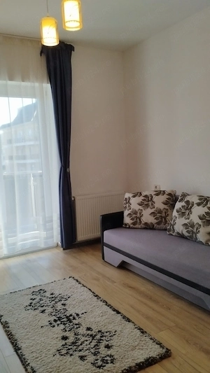 VÂND: Apartament 2 camere  terasa 11mp,  Bella Vista, Tractorul (Brașov) , sudic, proprietar - imagine 3
