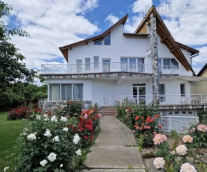 Casa  arhitectura deosebita cu potential afacere - Tractorul - 5 min Coresi
