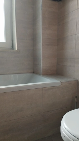VÂND: Apartament 2 camere  terasa 11mp,  Bella Vista, Tractorul (Brașov) , sudic, proprietar - imagine 7