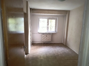 Vând apartament 3 camere Sebastian