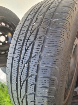 4 Cauciucuri de iarna 195/65/15 cu jante de tabla originale VW, proveniență Germania !! - imagine 5