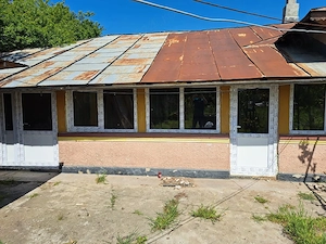 Casa de vânzare situată în comuna Greaca jud Giurgiu, 55.000 euro