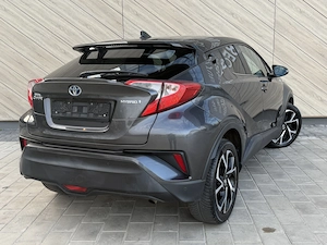Toyota C-HR Hybrid 1.8 - imagine 3