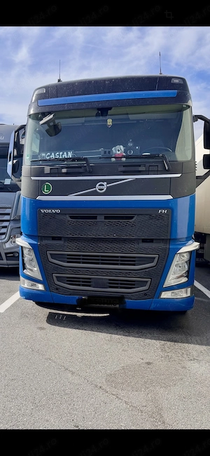 Vând VOLVO FH de 500 euro 6 an 2017 impecabil! - imagine 4