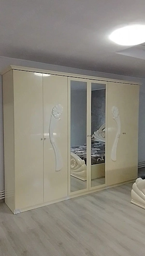 Casă de vânzare în zonă bună, cu interior renovat in anul 2025