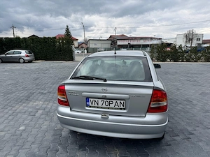 Opel Astra Clasic 1,4  - imagine 2