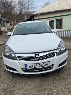 Vând Opel Astra H 1.4 Benzină   2010 - imagine 4