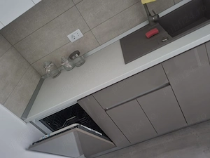 Studio, zona Stadion, bloc nou, 400-450 euro, minim 1 an, garanție, loc de parcare inclus! - imagine 2
