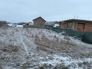 Teren intravilan 500m.