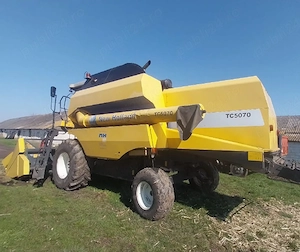 Combine New Holland - imagine 4