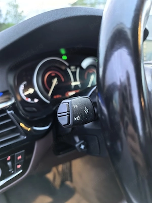 BMW Seria 5  530e iPerformance G30 - imagine 4
