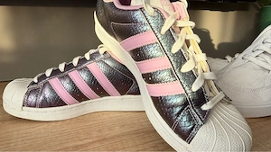Adidas Superstar (Originals).