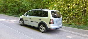 VW Cross Touran 2009 2.0 TDI 140 CP BMM   Navi Android, revizie recentă, roți vară + iarnă - imagine 2