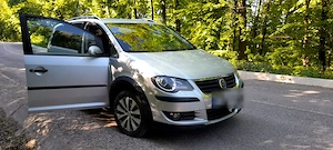 VW Cross Touran 2009 2.0 TDI 140 CP BMM   Navi Android, revizie recentă, roți vară + iarnă
