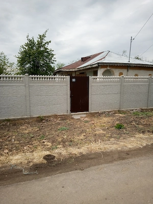 Casa de vânzare  1000 mp
