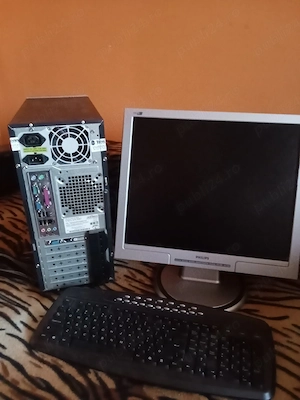 De vânzare calculator, monitor LCD, tastatură,maus, cabluri 