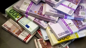 Sunt Sofer personal pentru persoane si transporturi comisioane.caut job