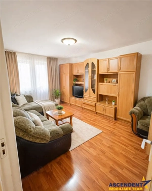Decomandat, 3 camere, 2 bai, spatiu verde, mobilat, utilat, boxa, Tractorul, Brasov