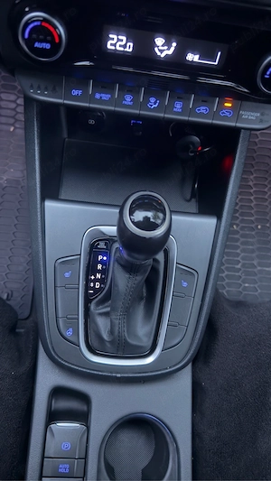 Hyundai Kona hibrid 2021 Automata 141CP Proprietar  - imagine 8