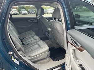 AUDI Q7,2.0L,Benzină,248cp,Automată,7 locuri,1984cm3,AWD. - imagine 5