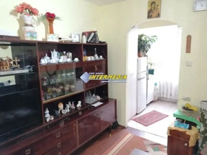 Garsoniera de vanzare in Cetate Alba Iulia etaj intermediar mobilata si utilata 