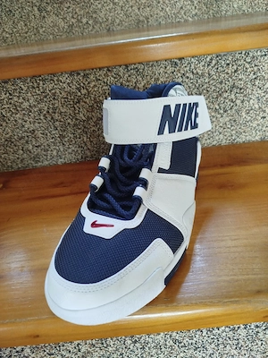 Pantofi sport Nike LeBron - imagine 3