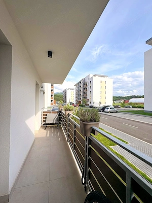 Apartament 3 camere - imagine 8