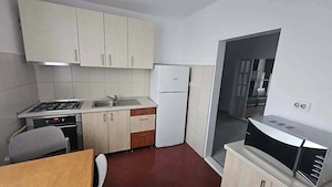 Închiriez apartament cu 3 camere decomandate, strada Imparatul Traian - imagine 12