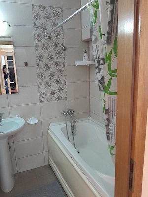 inchiriez apartament  cu o camera   - imagine 3