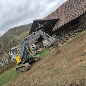Vand excavator volvo ec55b  - imagine 3