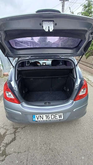Vand Opel Corsa D an 2009, motor 1.2 benzină, 80 CP, 185000 km - imagine 9