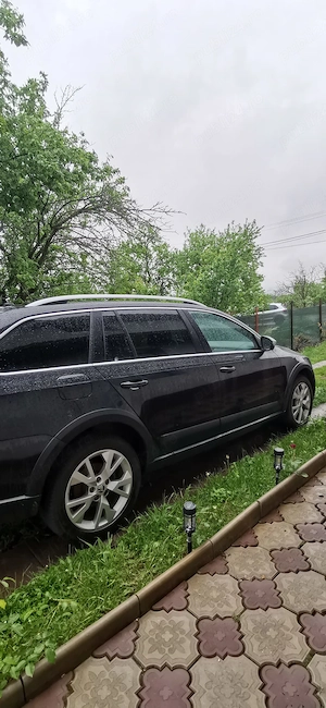 Skoda Octavia Scout - imagine 3