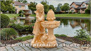 Statuetă fetița cu cățeluș, galben patinat, model F4.