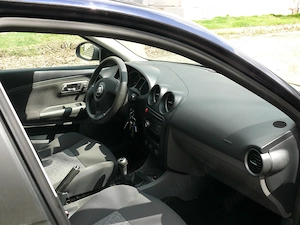 Seat Cordoba benzină 1.2 2009 102.318 km reali - imagine 4