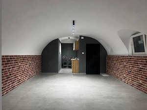Ofer spre inchiriere spatiu central - imagine 4