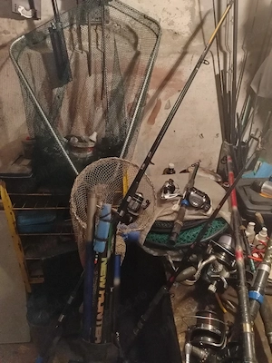 Vând sculele PESCUIT NEGOCIABIL, SCHIMB CU DIVERSE dispozitive de FĂCUT Țuica,Vin damigene Butoiașe 