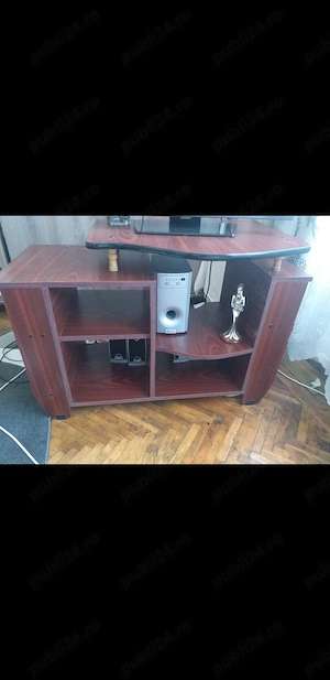 Vând birou si comodă tv