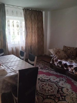 Închiriez apartament cu 2 camere 49mp  - imagine 2