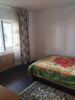 Închiriez apartament cu 2 camere 49mp  - imagine 4