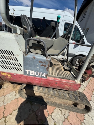 miniexacavtor Takeuchi TB014 - imagine 3
