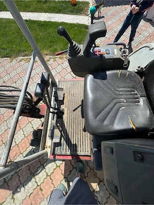 miniexacavtor Takeuchi TB014 - imagine 5